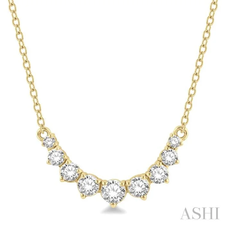 women's birthstone pendant necklace -1/2 Ctw Graduated Diamond Smile Necklace in 14K Yellow Gold