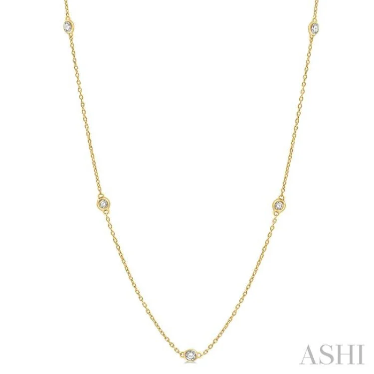 women's pearl choker necklace -1/4 Ctw Round Cut Diamond Fashion Necklace in 14K Yellow Gold