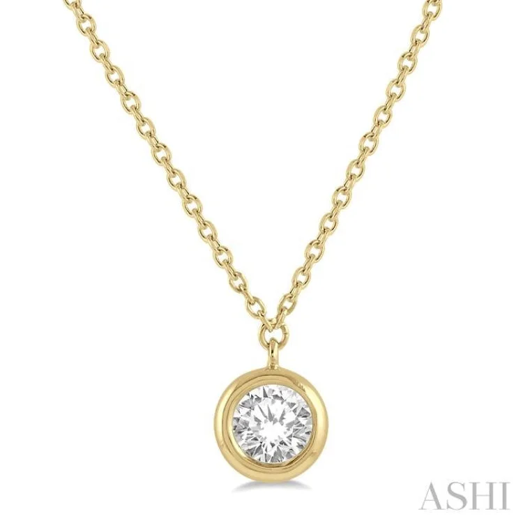 women's diamond pendant necklace -1/3 ctw Round Cut Diamond Necklace in 14K yellow Gold