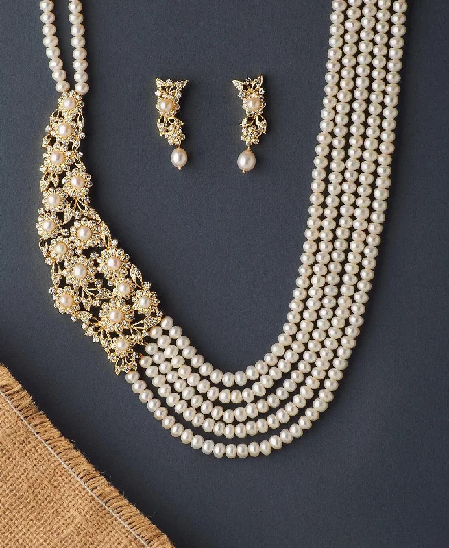 women's Figaro chain necklace -Delightful Seed Pearl Necklace Set