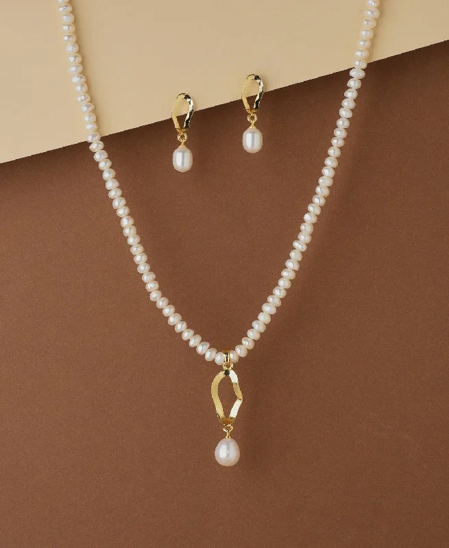 women's personalized necklace -Elegant Real Pearl Necklace Set