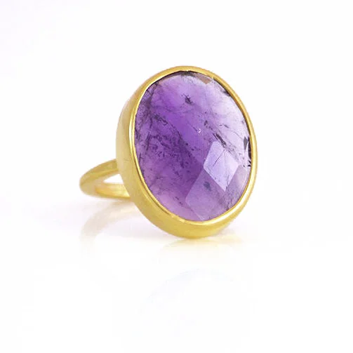 women's engagement ring with bold design -Purple Amethyst Oval Bezel Ring : February Birthstone