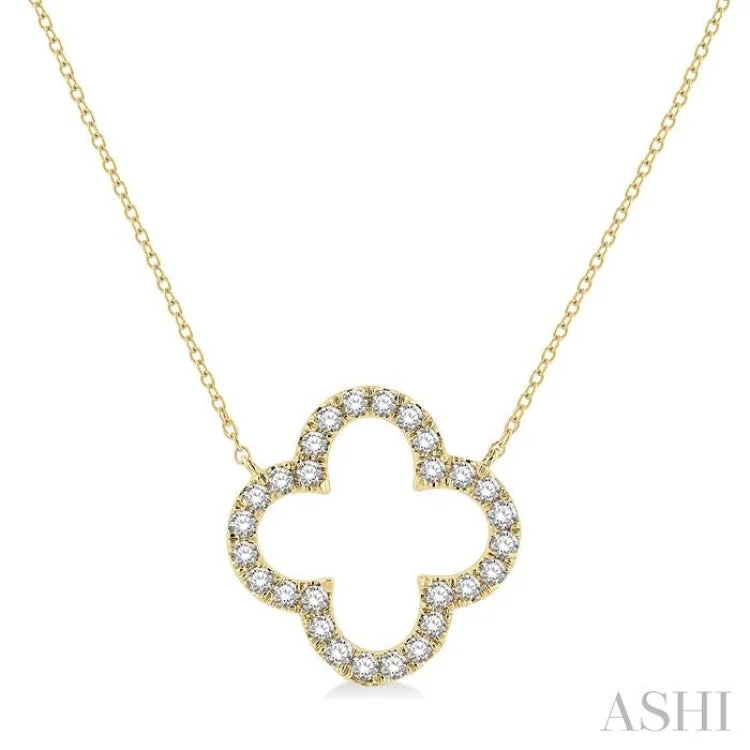 women's silver choker necklace -1/2 Ctw Clover Round Cut Diamond Necklace in 14K Yellow Gold