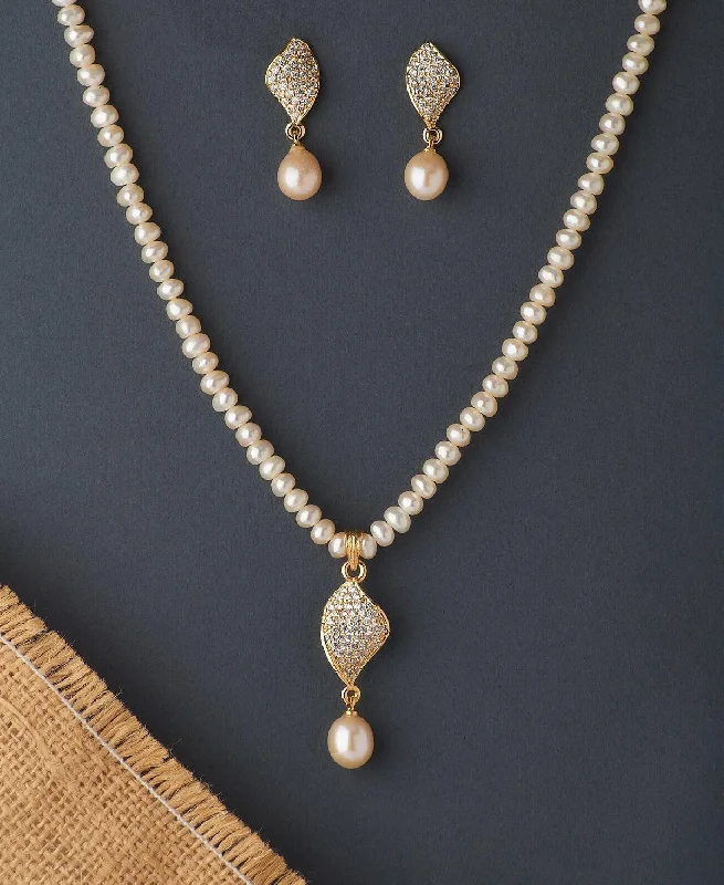 women's flower necklace -Elegant Real Pearl Necklace Set