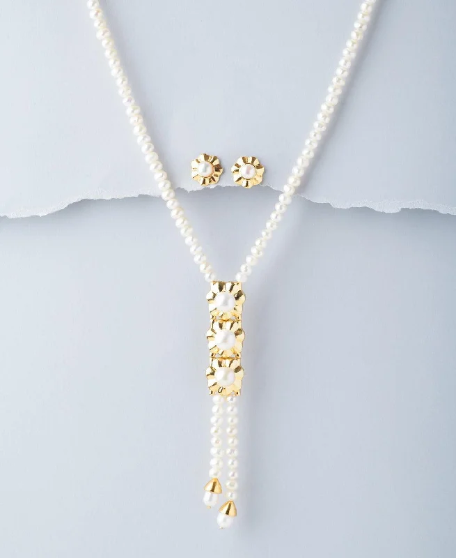 women's gold choker necklace -Floral Pearl Necklace Set