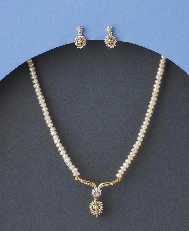 women's custom necklace -Elegant Pearl Necklace Set