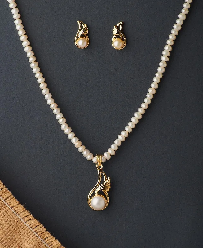 women's wedding pendant necklace -Classy Real Pearl Necklace Set