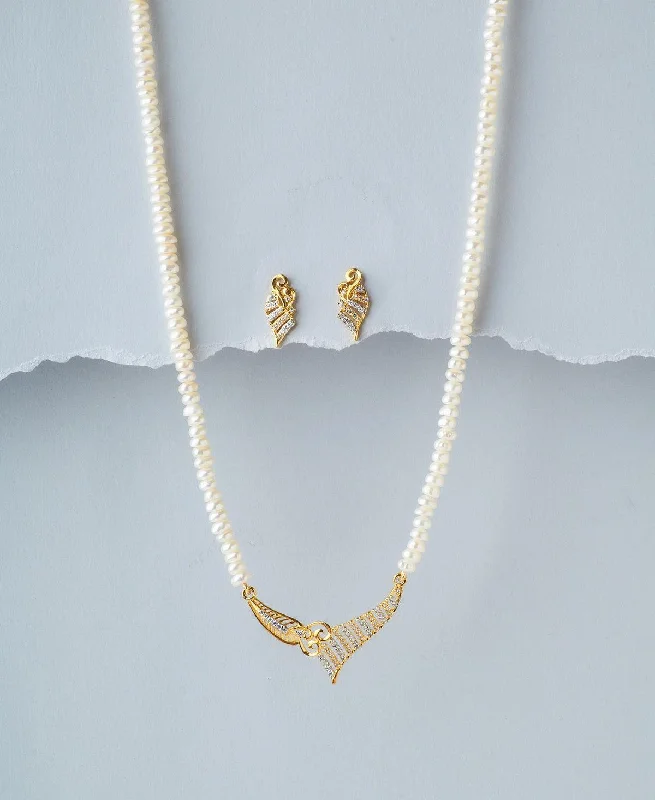 women's chain necklace -Elegant Pearl Necklace Set