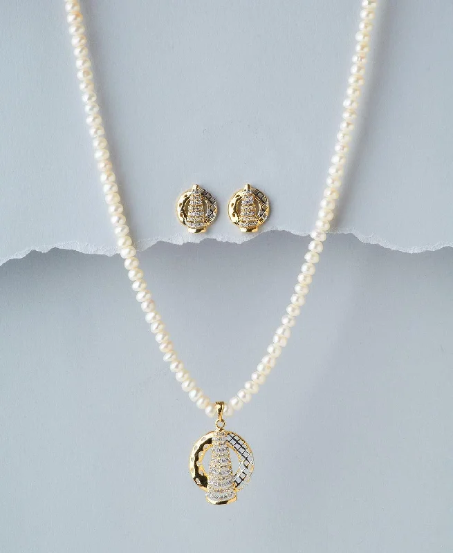 women's gemstone necklace -Elegant Pearl Necklace Set