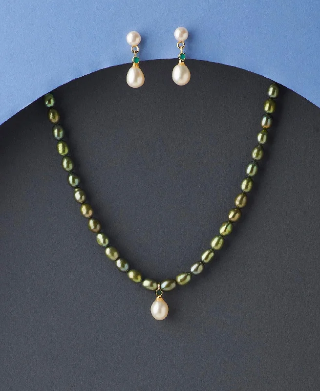 women's engraved necklace -Elegant Pearl Necklace Set