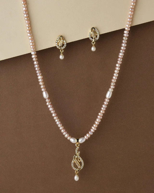 women's bar necklace -Elegant Pearl Necklace Set