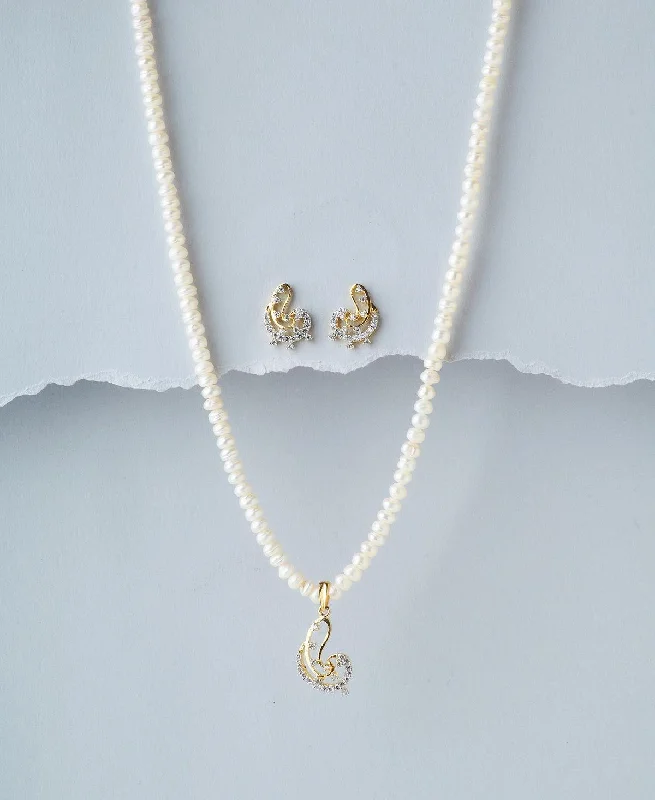 women's pearl necklace -Elegant Pearl Necklace Set