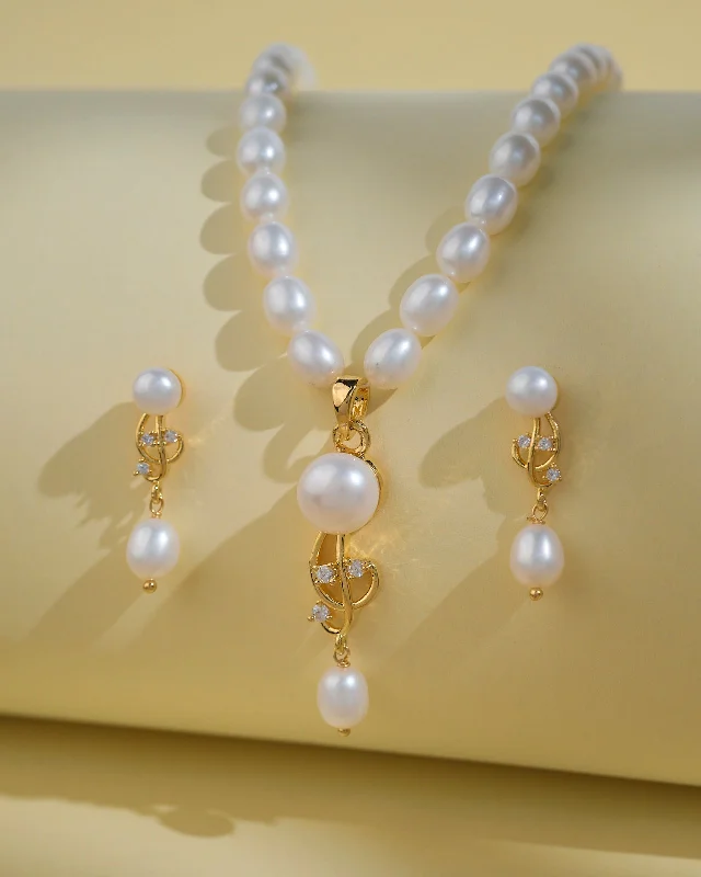 women's fashion necklace -Elegant Pearl Necklace Sets