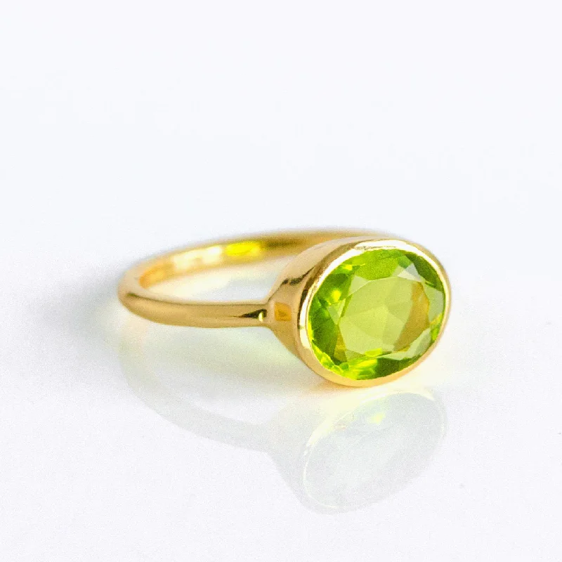 women's engagement ring gold -Oval Peridot Ring : August Birthstone