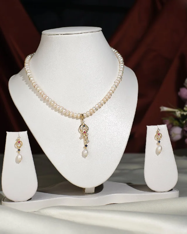 women's rose pendant necklace -Elegant Pearl Necklace Set