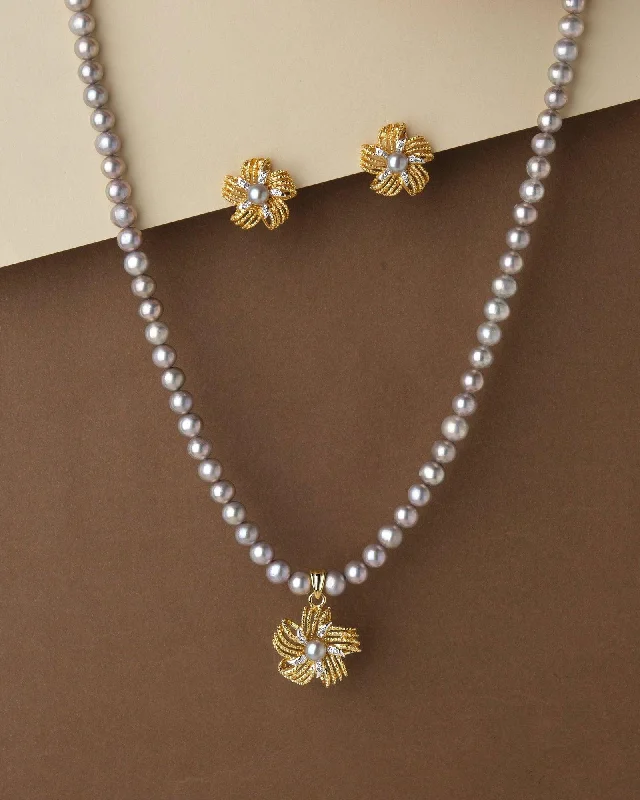 women's birthstone pendant necklace -Floral Pearl Necklace Set