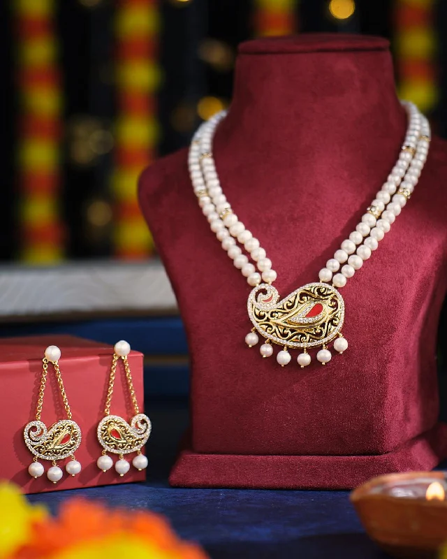 women's sun necklace -Fallen Swarnadhara Pearl Necklace Set