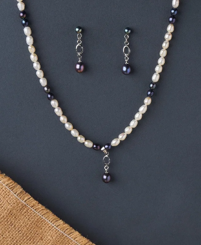 women's delicate necklace -Elegant Pearl Necklace Set