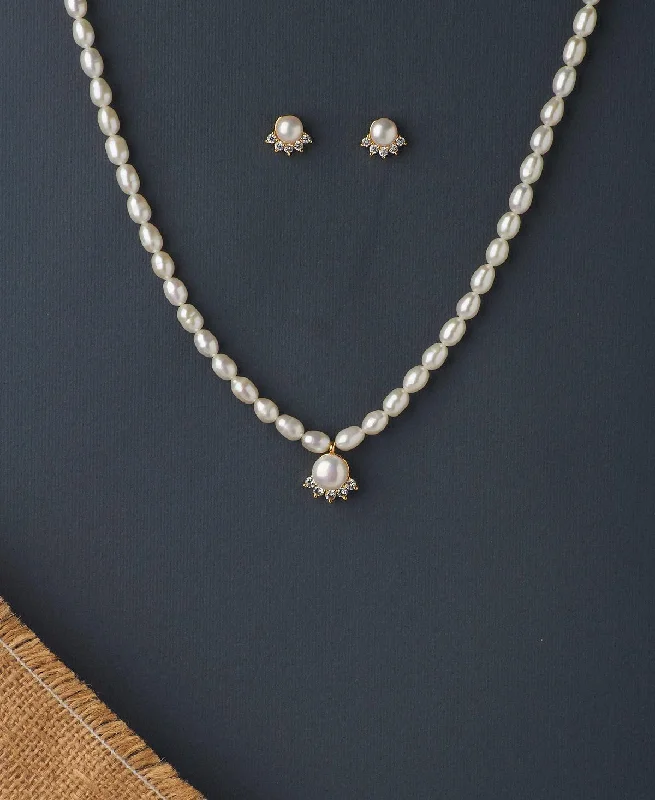 women's rose pendant necklace -Elegant Real Pearl Necklace Set